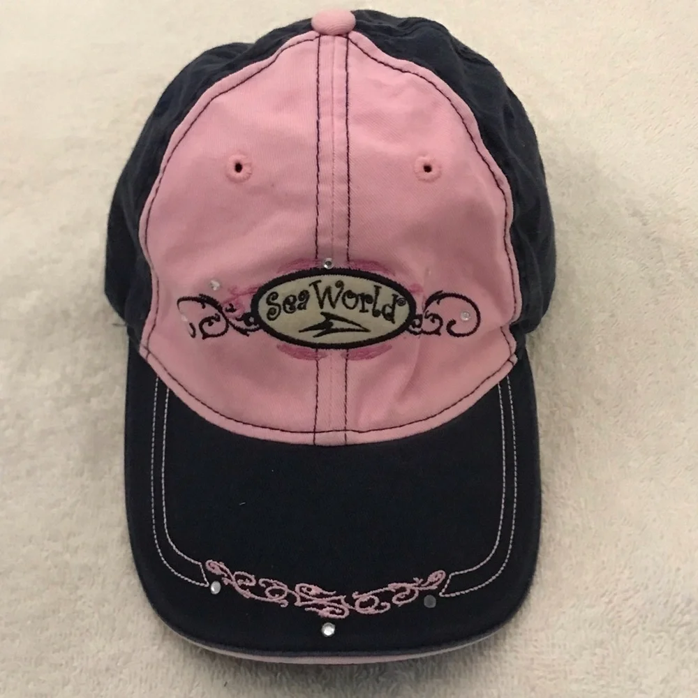 Sea World Adventure Parks Girls Adjustable Pink Black Sequined Cap
